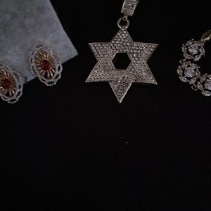 Necklaces,bracelets,earrings,chains